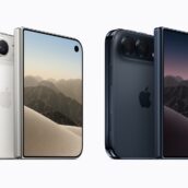 جهاز iPhone Duo بلونيه star white وnight sky مطويًّا